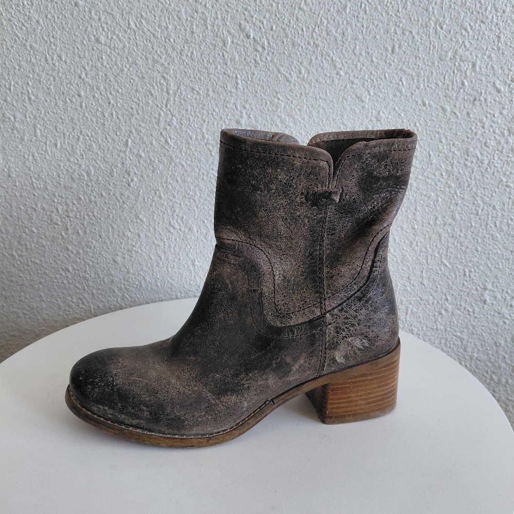 Diba True Womens West Haven Ankle  Distressed Leather Pull Boots